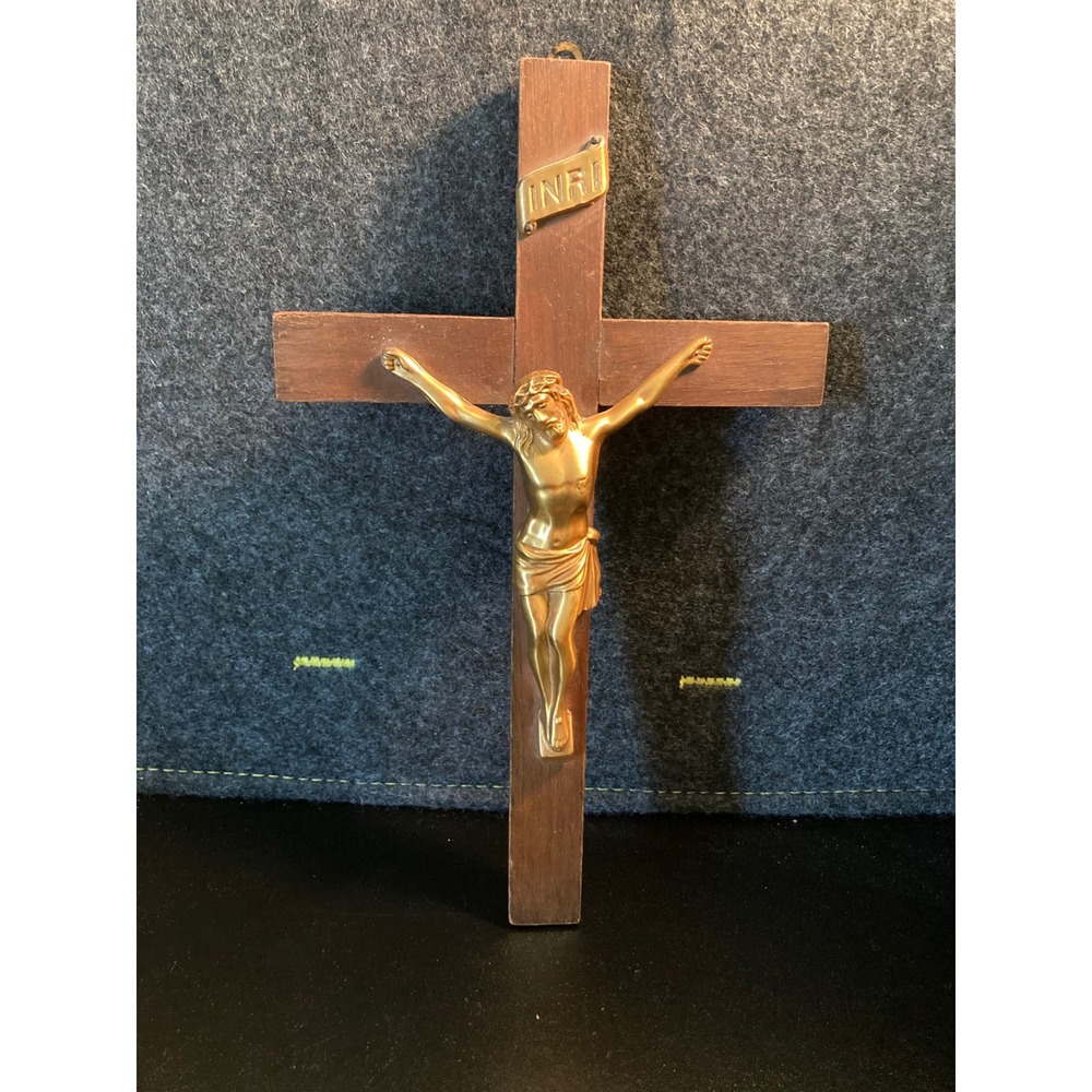 Vintage wood‎ wall crucifix with heavy gold-tone metal corpus